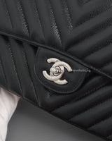 Chanel Classic Flap Chevron Medium | Black Caviar Silver Hardware-details
