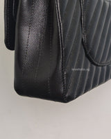 Chanel Classic Flap Chevron Medium | Black Caviar Silver Hardware-details