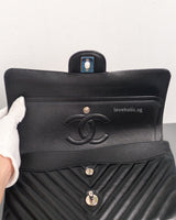 Chanel Classic Flap Chevron Medium | Black Caviar Silver Hardware-details