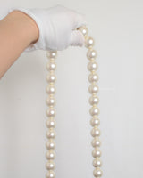 Chanel Clutch with Chain 20K Black Lambskin Silver Hardware-details