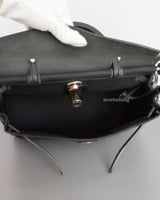 Hermes Herbag 31 | Noir / Noir Canvas Palladium Hardware-details