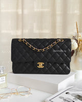 Chanel Classic Flap Medium | Black Caviar Gold Hardware-front