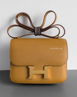 Hermes Constance Mini 18  | 2S Sesame  Epsom Gold Hardware-front1