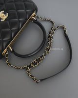 Trendy CC Medium | Black Lambskin Light Gold Hardware