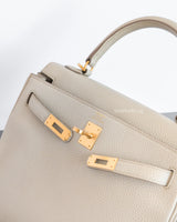 Kelly Retourne 25  | Beton Togo Gold Hardware