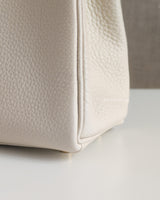 Kelly Retourne 25  | Beton Togo Gold Hardware