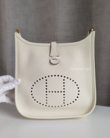 Hermes Evelyne III 23 | Cream Taurillon Clemence Gold Hardware-front1
