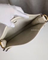 Hermes Evelyne III 23 | Cream Taurillon Clemence Gold Hardware-details