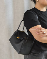 Lindy 26 | Black Taurillon Clemence Gold Hardware