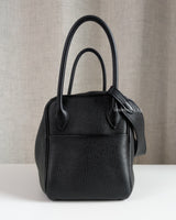 Lindy 26 | Black Taurillon Clemence Gold Hardware