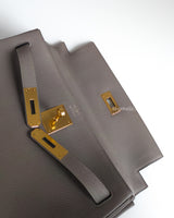 Hermes Kelly 28 | Gris Asphalte M8 Togo Gold Hardware-details