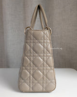 Dior Lady Dior Medium | Taupe Lambskin Light Gold Hardware-details