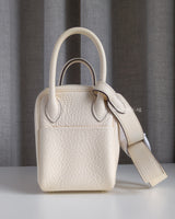 Hermes Lindy Mini  | Nata Taurillon Clemence Gold Hardware-details