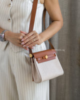 Hermes Herbag Mini 20 | Ecru Beige/Fauve Vache Hunter Gold Hardware-model