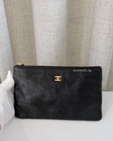  Chanel 22 Small | Black Calfskin Brushed Gold Hardware-details