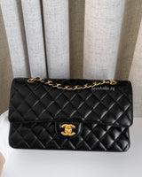 Chanel Classic Flap Medium | Black Caviar Gold Hardware-front1