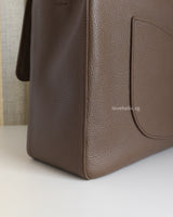 Chanel Maxi Flap 38cm | 26S Light Brown Caviar Silver Hardware-details
