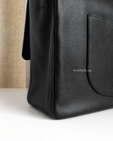 Chanel Maxi Flap 38cm | 26S Black Caviar Gold Hardware-details