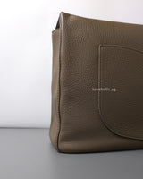 Maxi Flap 38cm | 26A Dark Khaki Caviar Gold Hardware