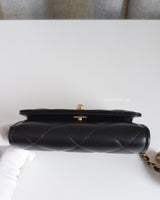 Chanel Flap Card holder Pearl Crush  | Black Lambskin Brushed Gold Hardware-details