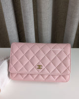 Chanel Wallet On Chain 22P Light Pink Caviar Light Gold Hardware-front1