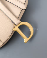 Dior Saddle Medium | Caramel Beige Calfskin Brushed Gold Hardware-details