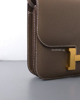 Constance Mini 18 | Etoupe 18 Epsom Gold Hardware