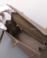 Kelly Sellier 25 | Etoupe 18 Epsom Gold Hardware