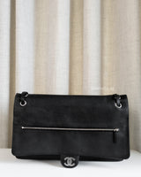 Chanel Maxi Flap 38cm  | 26A Black Caviar Silver Hardware-details