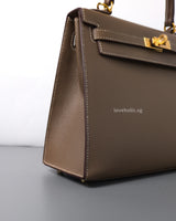 Hermes Kelly Sellier 25 | Etoupe Epsom Gold Hardware-details