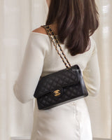 Chanel Classic Flap Small | Black Caviar Gold Hardware-model