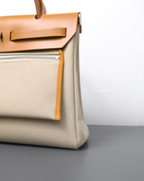 Hermes Herbag 31 | Beton/Naturel Sable Canvas Palladium Hardware-details