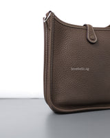 Hermes Evelyne Mini | Etoupe Taurillon Clemence Palladium Hardware-details