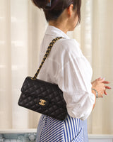 Chanel Classic Flap Small | Black Caviar Gold Hardware-model