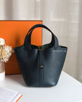 Hermes Picotin Lock 18 Vert Cypress Taurillon Clemence Gold Hardware-front