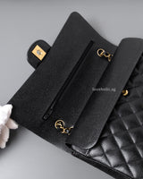 Chanel Classic Flap Medium | Black Caviar Gold Hardware-details