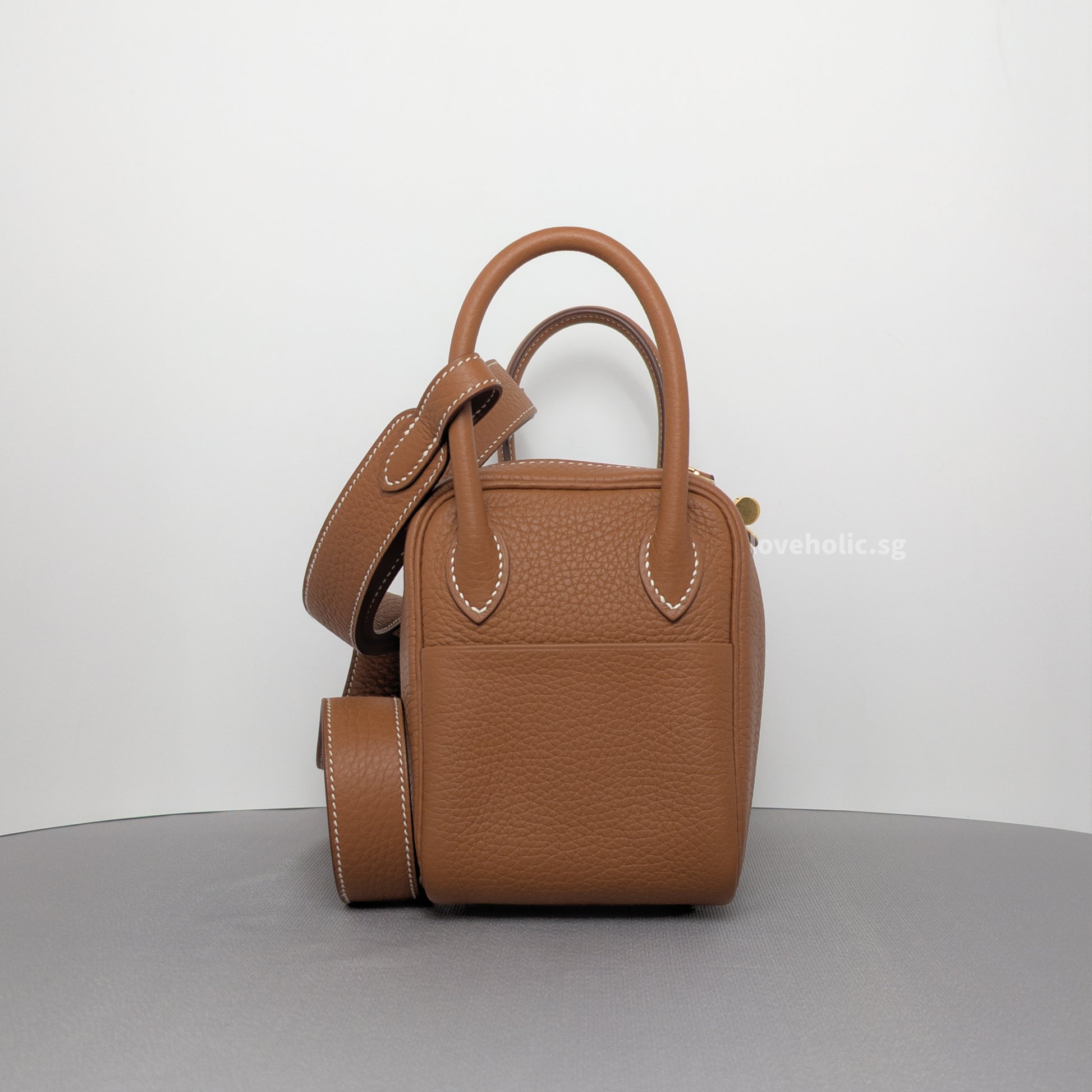 Hermes Lindy Gold Taurillon Clemence Gold Hardware-details