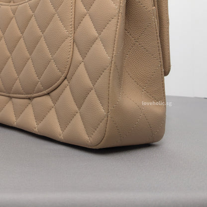Classic Flap Medium | 19B Dark Beige Caviar Light Gold Hardware