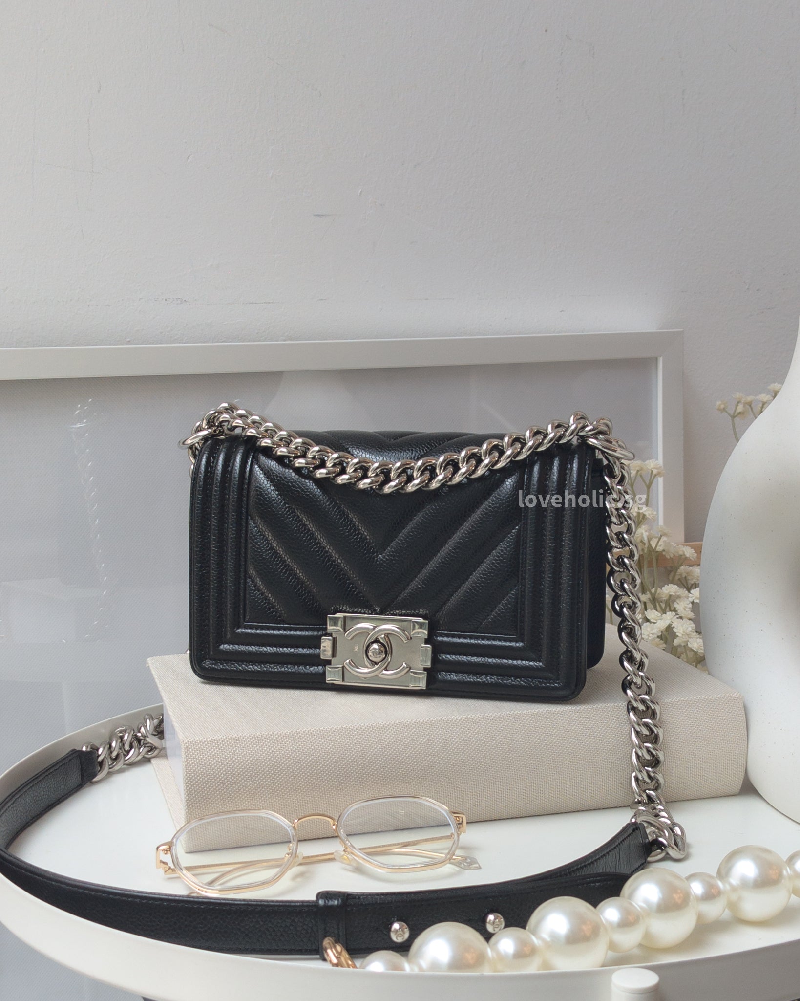 Chanel Boy Chevron Small | Black Caviar Silver Hardware-main