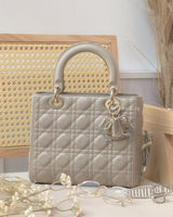 Dior Lady Dior Medium  | Beige Lambskin Light Gold Hardware-main