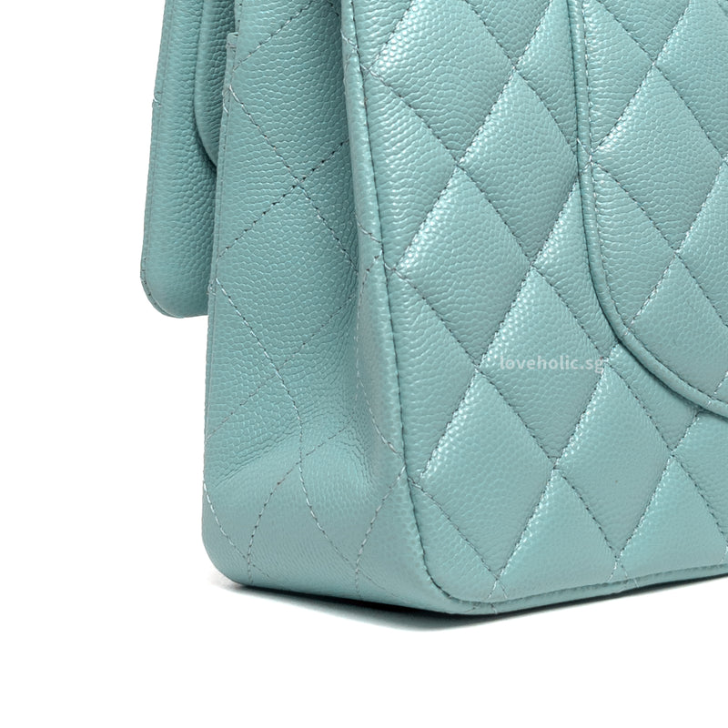 Chanel Classic Flap Medium | 20C Tiffany Blue Caviar Light Gold Hardware