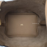 Picotin Lock 18 Biscuit Taurillon Clemence Gold Hardware