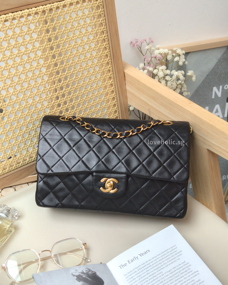 Chanel Vintage Classic Flap Medium | Black Lambskin 24K Gold Hardware-main