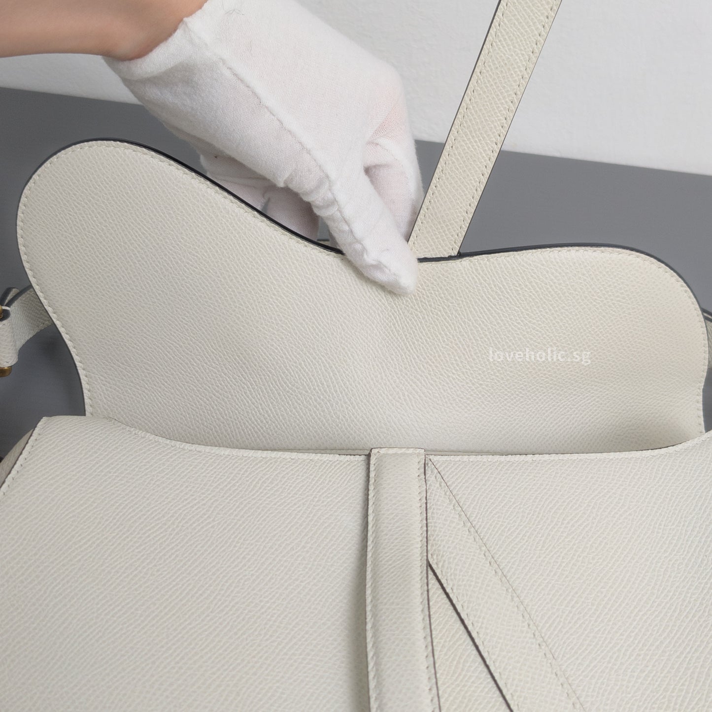 Saddle Small | Latte Calfskin Brushed Gold Hardware