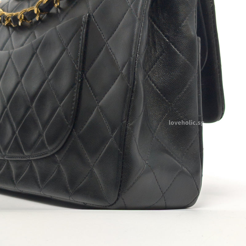 Chanel Vintage Classic Flap Medium | Black Lambskin 24K Gold Hardware