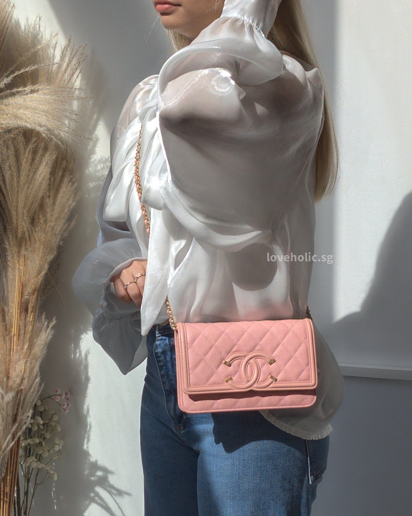 Chanel Wallet On Chain Filigree | Sakura Pink Caviar Brushed Gold Hardware-modelshots