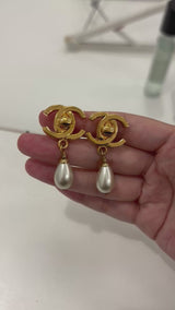 Chanel Vintage Earrings 1996 Classic CC Turnlock with pearl | 24K Gold Hardware