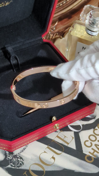 Love Bracelet Classic Size 16 | 18K Rose Gold