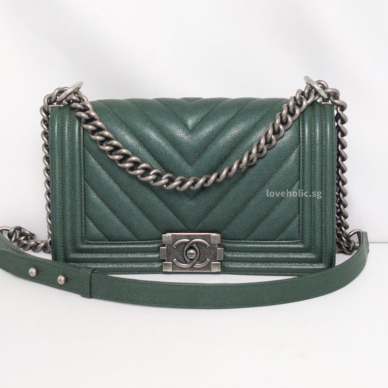 Chanel Boy Chervon Old Medium | Dark Green Caviar Ruthenium Hardware