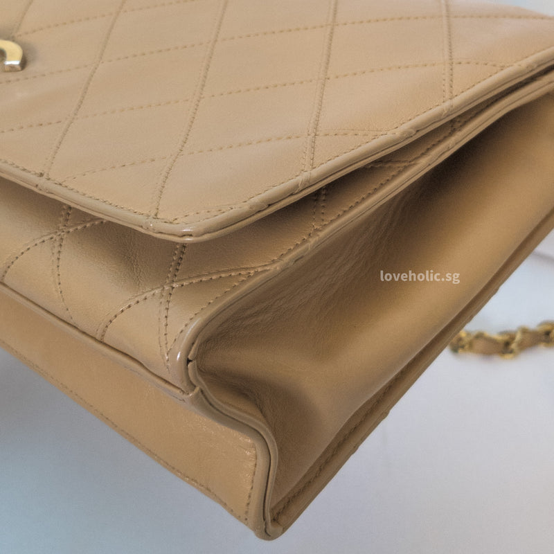 Chanel Vintage Flap Bag  | Beige Lambskin Gold Hardware